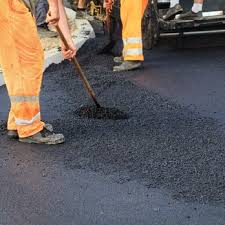 Best Recycled Asphalt Driveway Installation  in Selma, AL